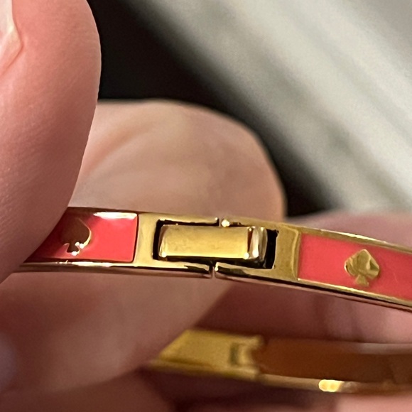 Kate Spade Spot The Spade Pink Enamel Hinged Bangle - Picture 6 of 7
